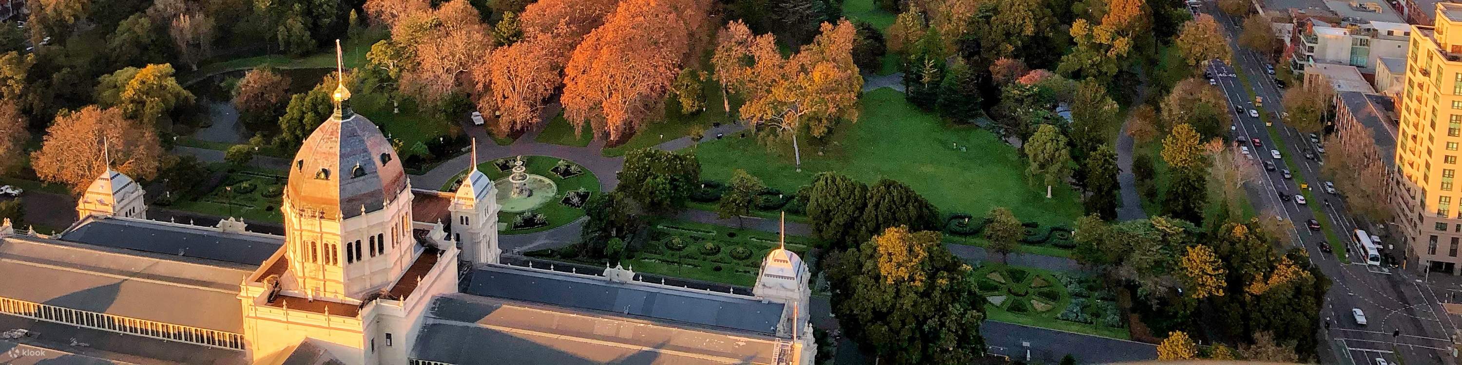 Survolez des monuments emblématiques et couronnez cette expérience ultime et authentique de Melbourne.
